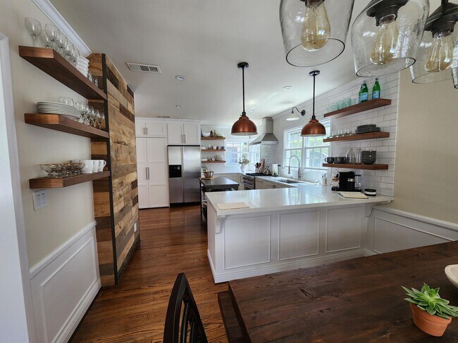 Foto del edificio - 1230 Oak Cir Dr