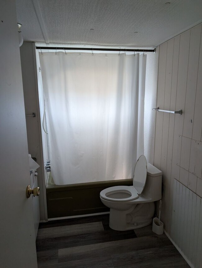 Foto del edificio - 3 Bedroom 2 Bath manufactured home located...