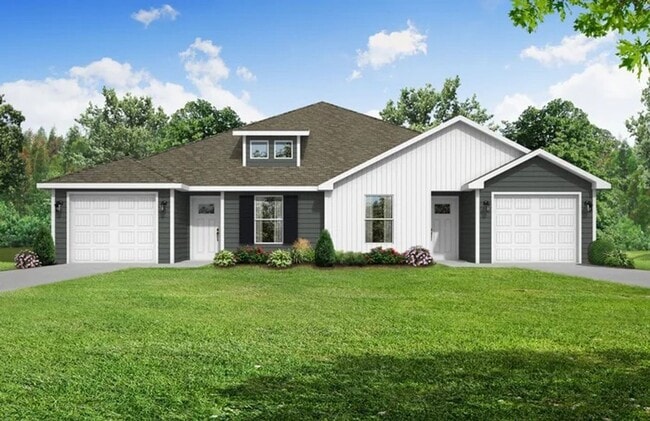 Building Photo - Gorgeous 3 Bedroom Duplex In Southwind!