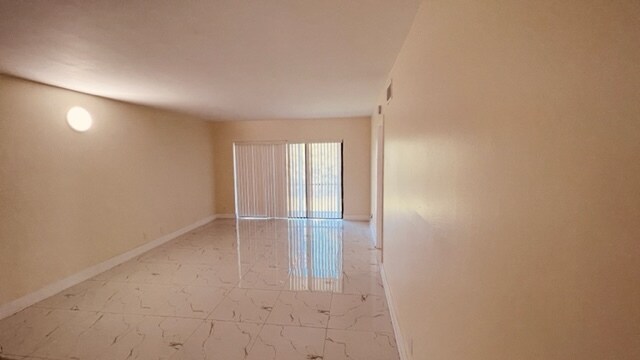 Foto del edificio - 4875 Lake Arjaro Dr