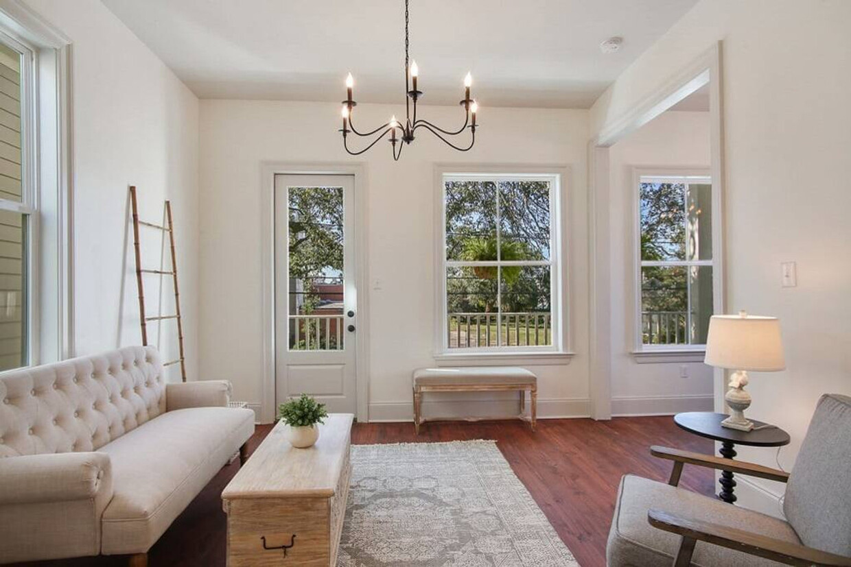 Foto principal - 2215 Louisiana Ave