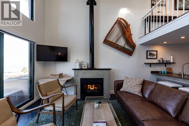 Building Photo - 22 E Cordova St