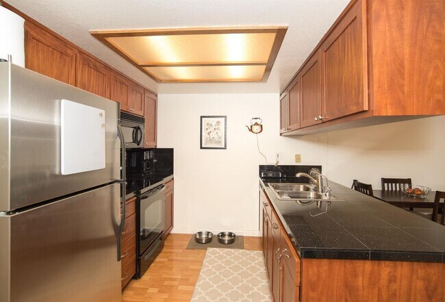 Building Photo - Southwest Woodland Home For Rent