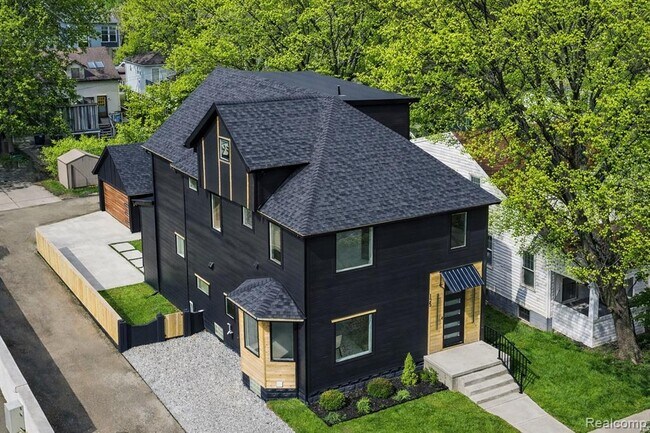 Building Photo - 125 N Washington Ave