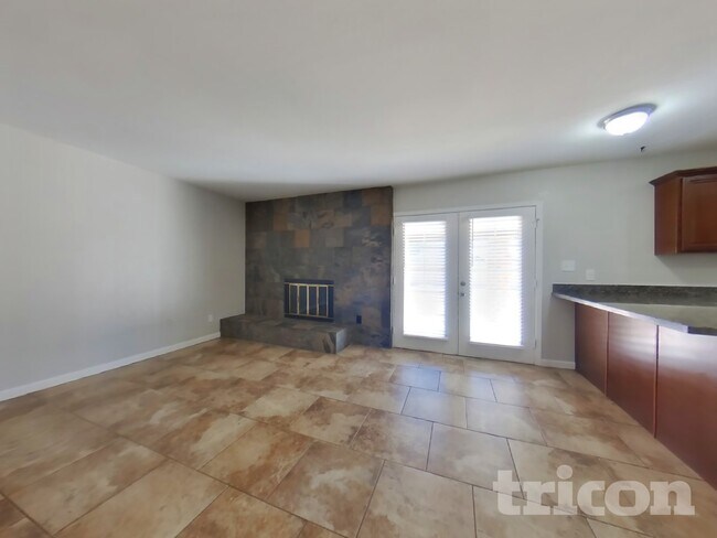 Foto del edificio - 9215 N 39th Dr