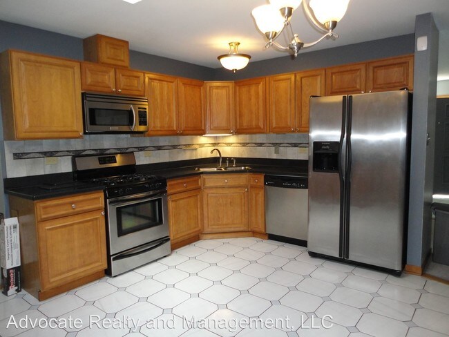Building Photo - 3 br, 3 bath House - 20129 Sequoia Ave.