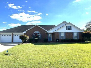 Building Photo - 3370 Aurora Dr