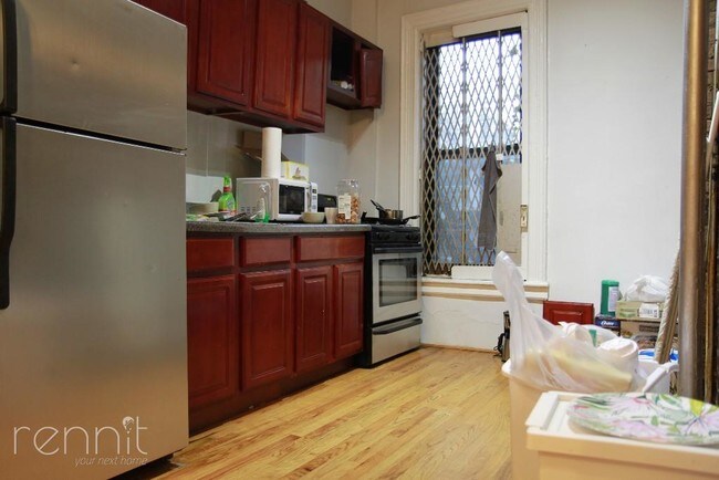 Foto del edificio - 763 Park Pl