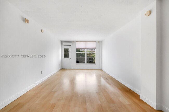 Foto del edificio - 1300 Lincoln Rd