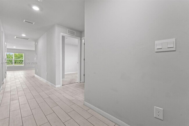 Foto del edificio - 7020 Ramrod Cir