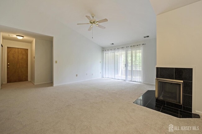 Building Photo - 103 Sequoia Ct