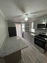 Building Photo - 131 S Main St