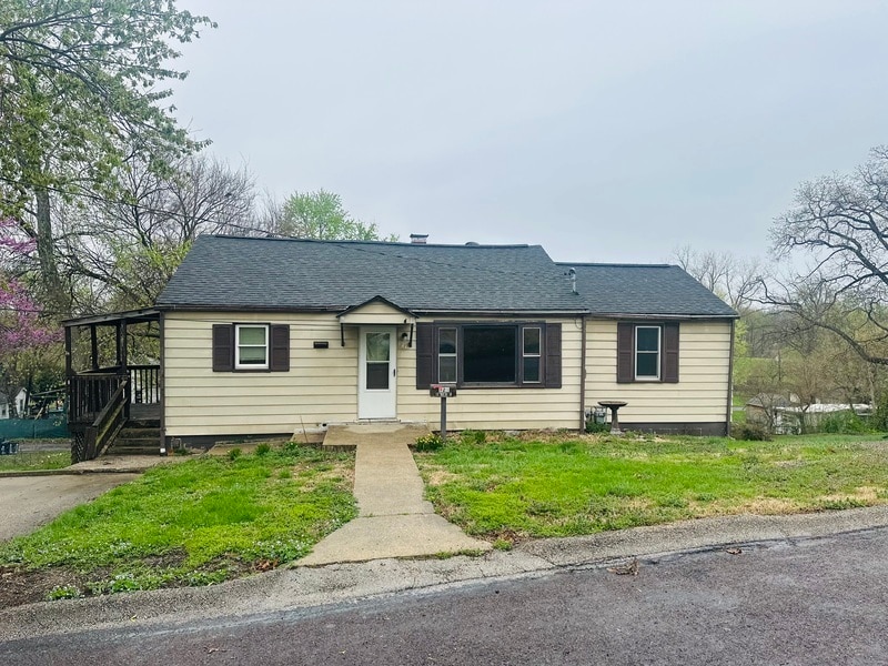 Photo - 121 Cardot Ave.