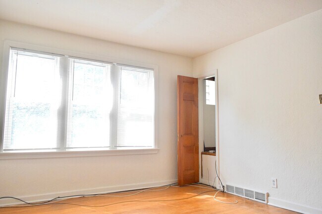Building Photo - 6231 Eichelberger St