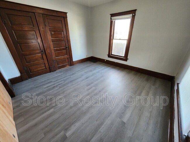 Foto del edificio - 715 S 16th St