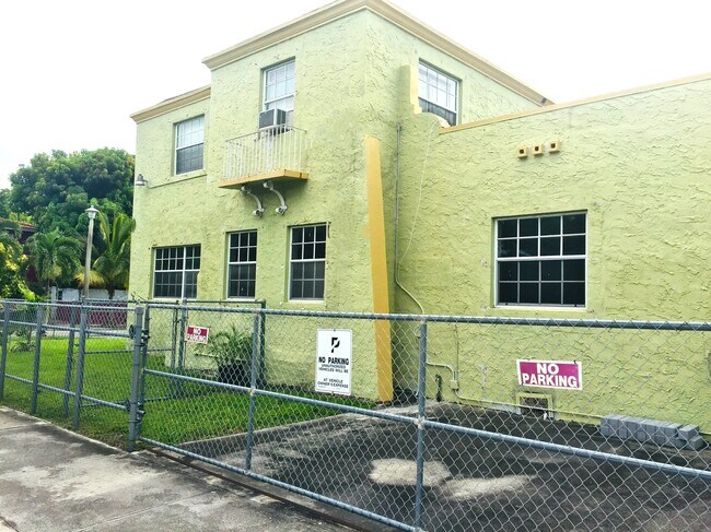 Foto del edificio - 1801 SW 10th St