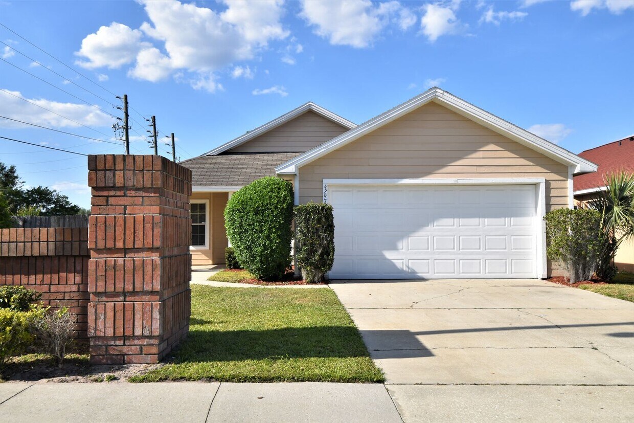Foto principal - 4297 Creekside Blvd