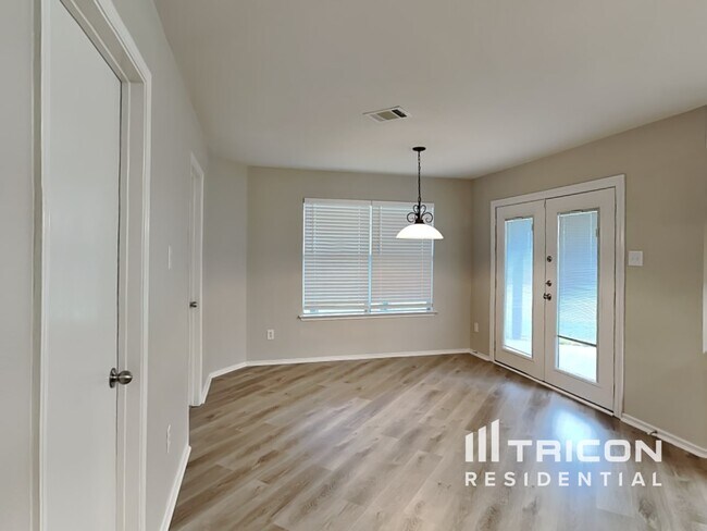 Building Photo - 208 Christie Lane Waxahachie TX