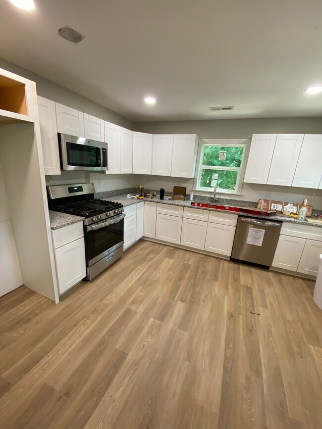 Building Photo - 424 Arbor Dr