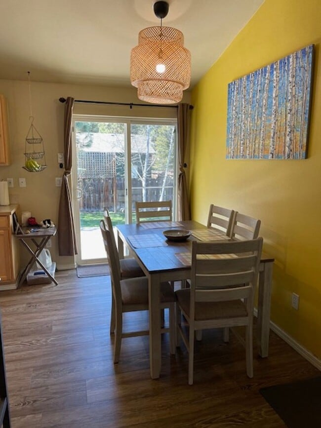 Building Photo - Cute Home in SW Bend