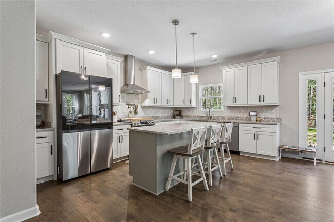 Foto del edificio - 12547 Smiths Neck Rd