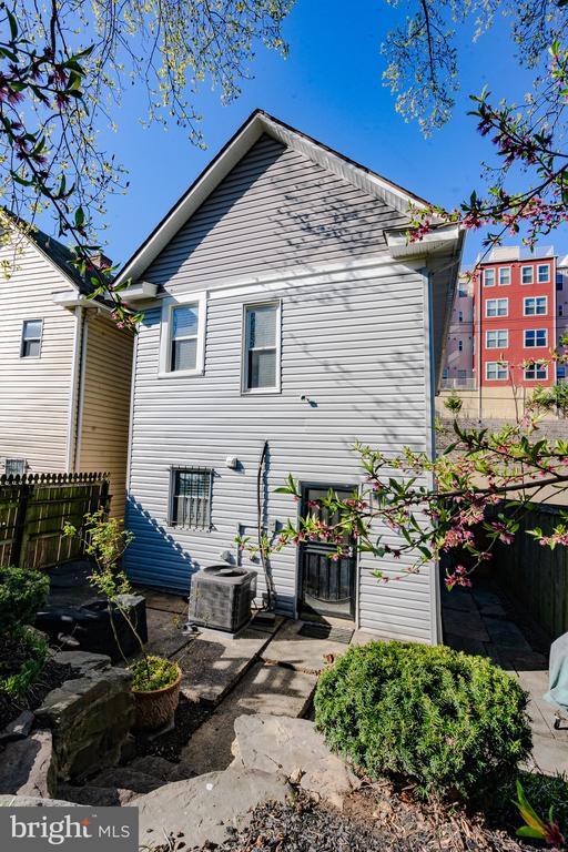 Foto del edificio - 1322 MORRIS Rd SE