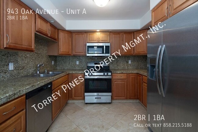 Building Photo - 943 Oak Ave