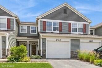 Building Photo - 2429 Golf Ridge Cir