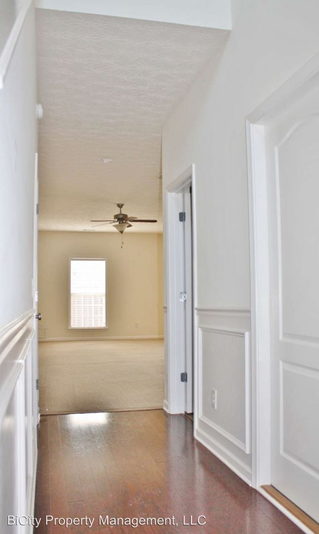 Foto del edificio - 9 Brentview Dr