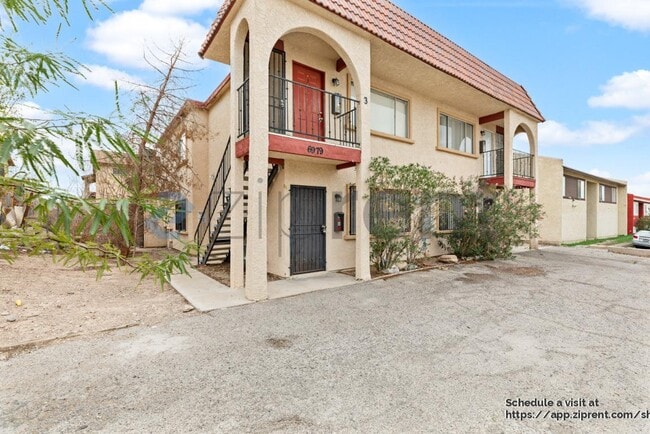 Foto del edificio - 6979 Issac Ave