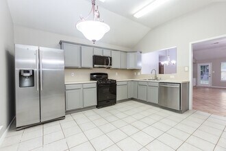 Building Photo - 11727 Inga Ln