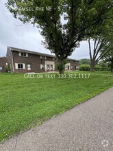 Building Photo - 6636 Amsel Ave NE
