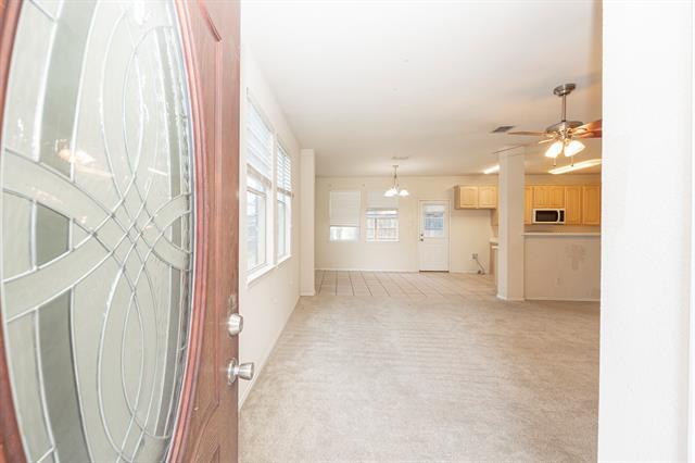 Foto del edificio - 2213 Willow Dr