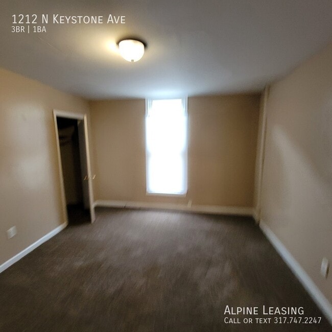 Building Photo - Near Eastside 3BR House!