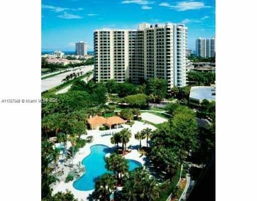 Foto del edificio - 3300 NE 191st St