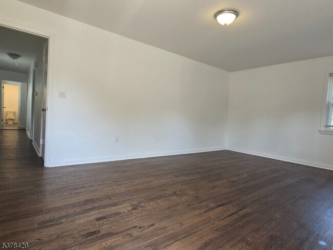 Foto del edificio - 128 1st St