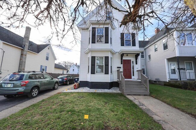 Building Photo - 64 Amherst St