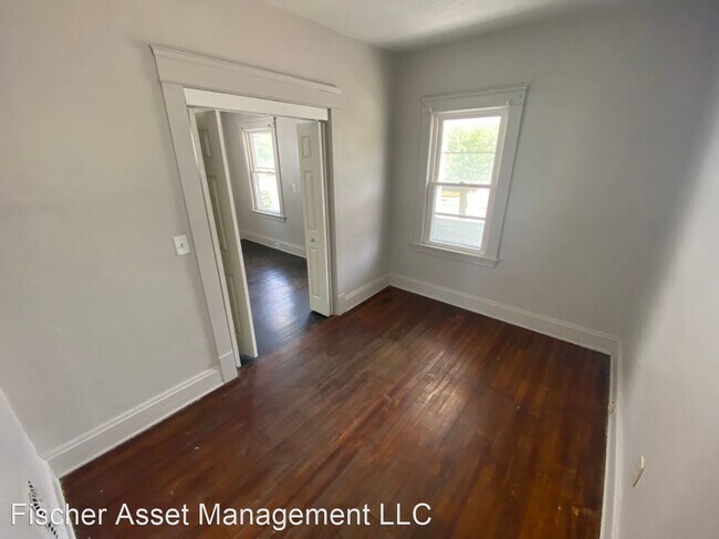 Building Photo - 3 br, 1 bath Apartment - 3308 West 90th 33...