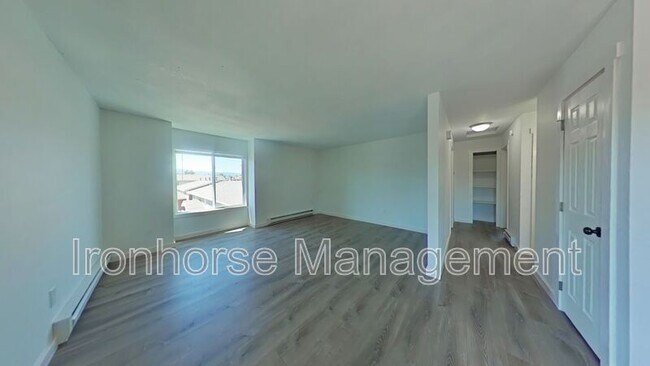 Foto del edificio - 119 S 15th Ave