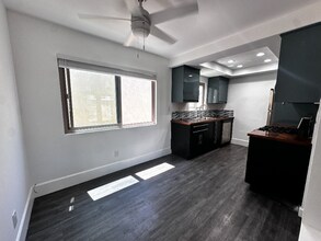 Building Photo - 120 14th St