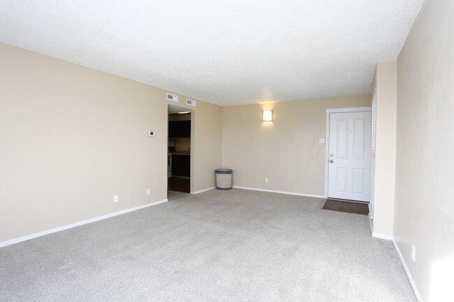 2HAB, 1BA - 2A - Heights on Huron