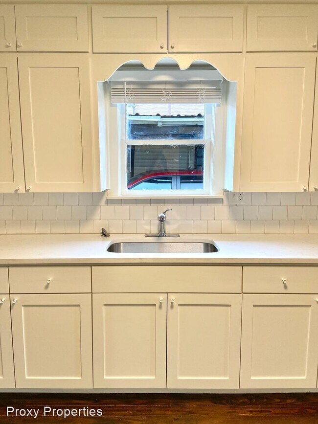 Foto del edificio - 3 br, 2 bath House - 1615 N Montclair