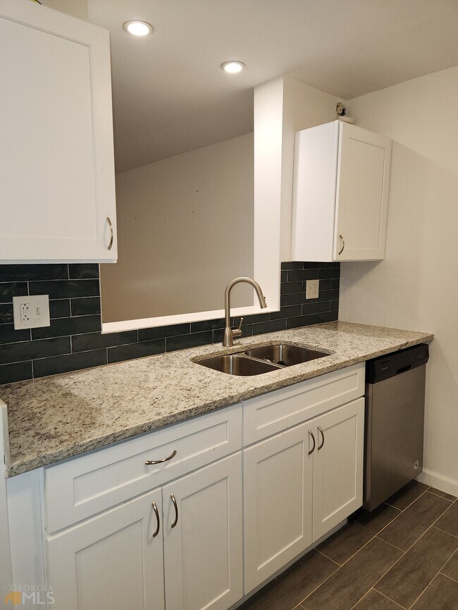 Foto del edificio - 3101 Colonial Way