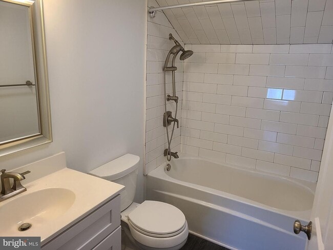 Building Photo - 507 Germantown Pike