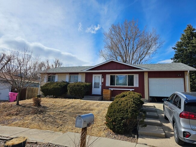 Building Photo - 4 Bed 2 Bath Home in 80909!