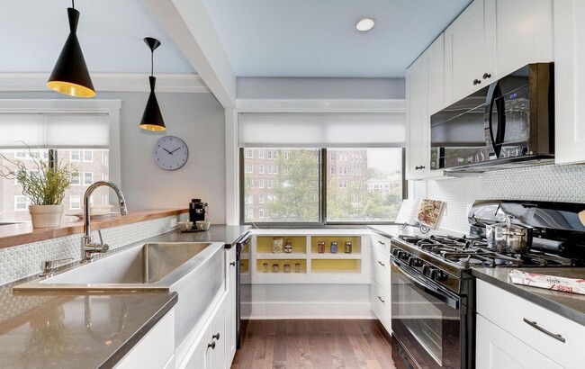 Foto del edificio - 3701 Connecticut Ave NW