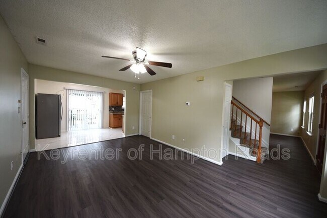 Foto del edificio - 192 S Hall Way