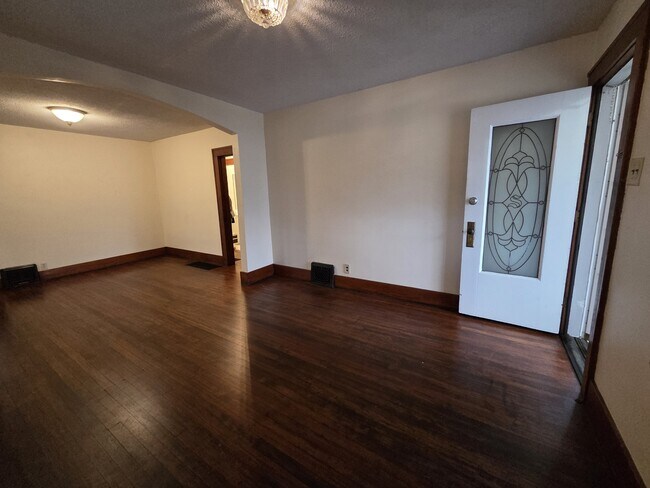 Foto del edificio - 1239 Charlotte Ave