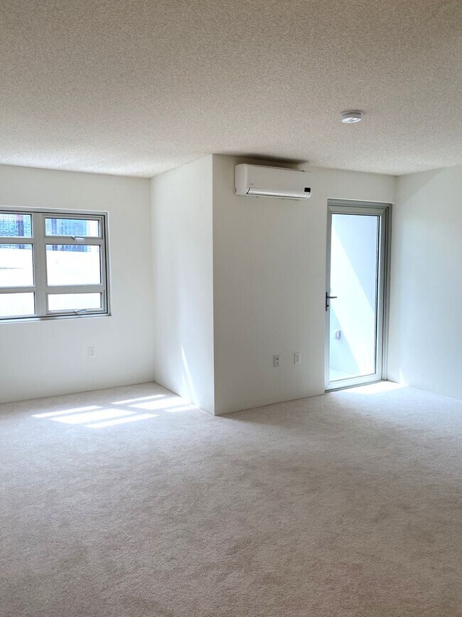 Photo - 801 South St Apartment