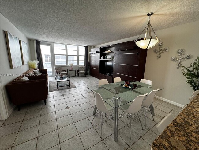 Building Photo - 3725 S Ocean Dr